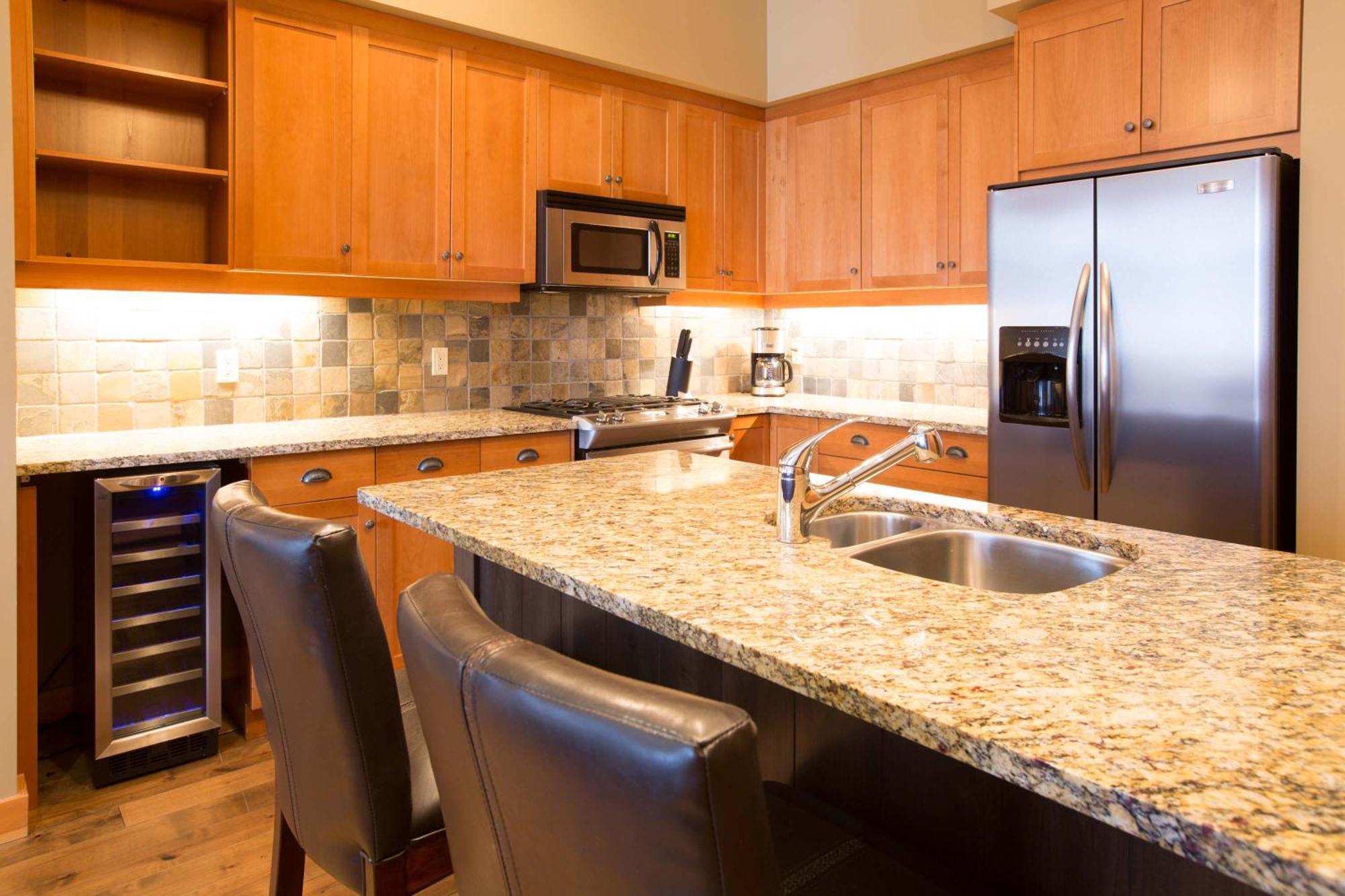 Slalom Creek Three Bedrooms Rossland Exterior photo